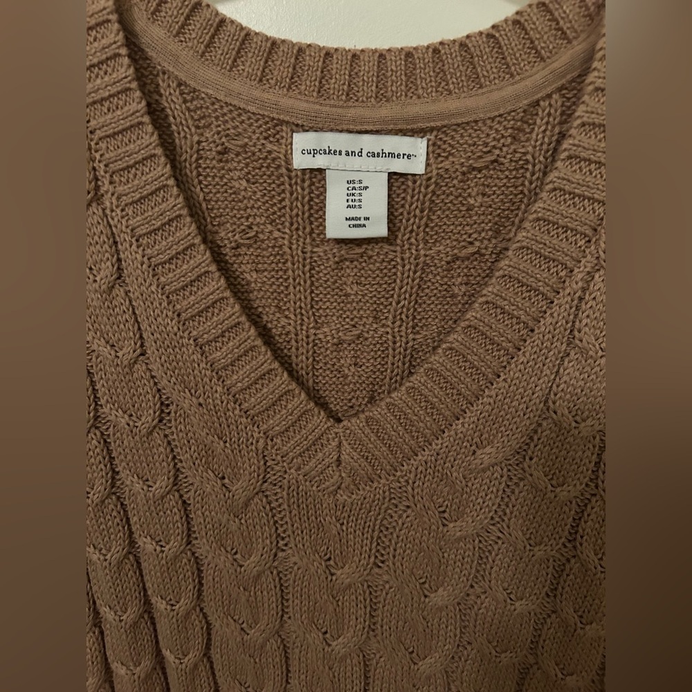 cupcakes & cashmere Women's Brown V-Neck Sweater Vest - Picture 2 of 4